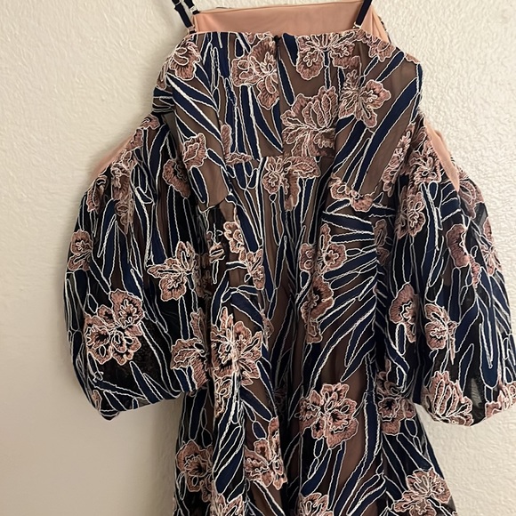 Elliatt dress - Picture 8 of 9